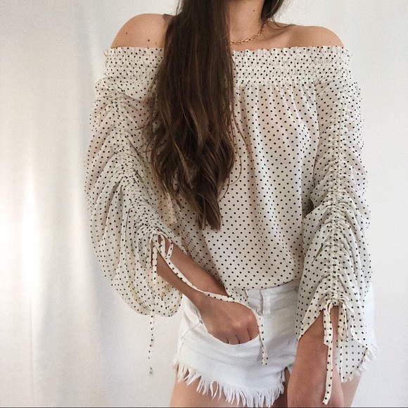 Off Shoulder Polka Dots Top - Picture 2 of 6